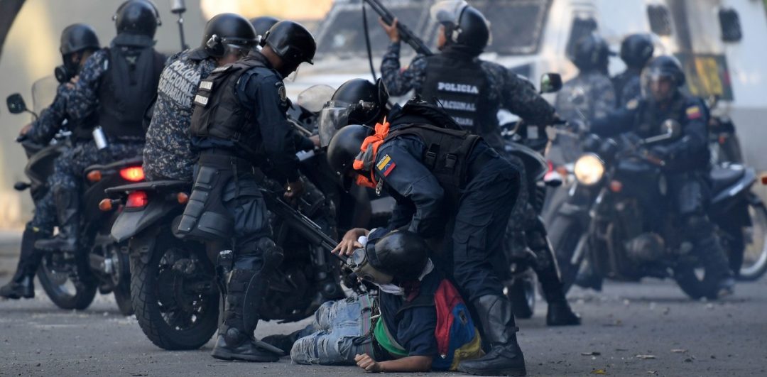 La represión criminal de los cuerpos de seguridad del Estado debe parar